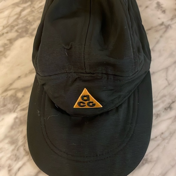 NWT Nike ACG Tailwind Cap Black/Orange One Size All Conditions Gear CV2625-011 - Picture 1 of 6
